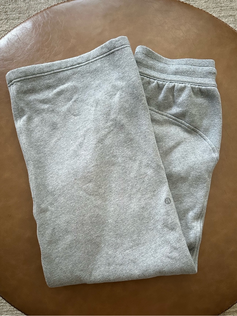 lululemon athletica Scuba Mid-Rise Wide-Leg Pant — Light Gray - Picture 3 of 5